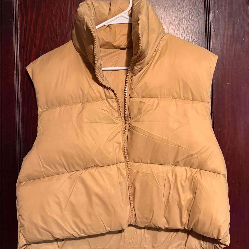 Puffer Vest in Mustard Yellow